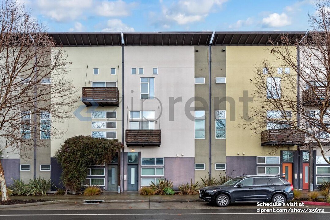 2910 Mandela Pkwy in Oakland, CA - Building Photo