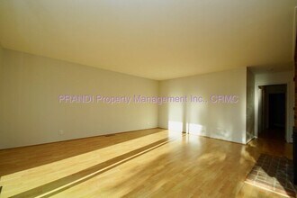 525 Las Colindas Rd in San Rafael, CA - Building Photo - Building Photo