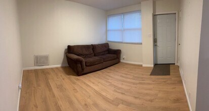 10021 St Clair Ave in Fairview Heights, IL - Building Photo - Building Photo