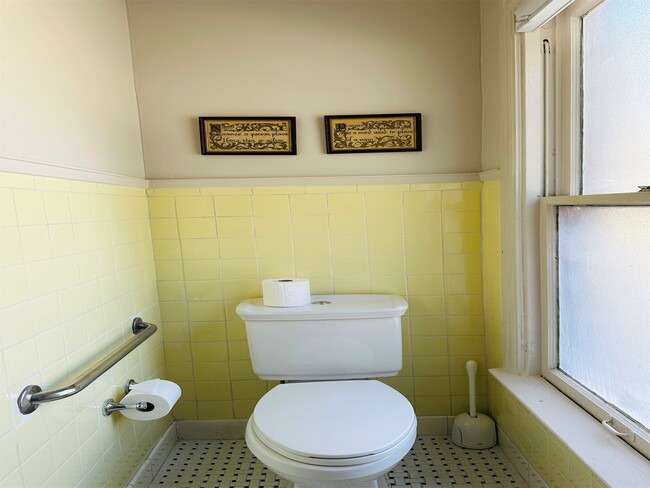 property at 2506 Rosedale St