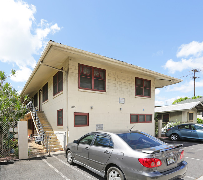 1823 Democrat St in Honolulu, HI - Foto de edificio - Building Photo