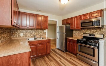 1524 Mulford St in Evanston, IL - Building Photo - Building Photo