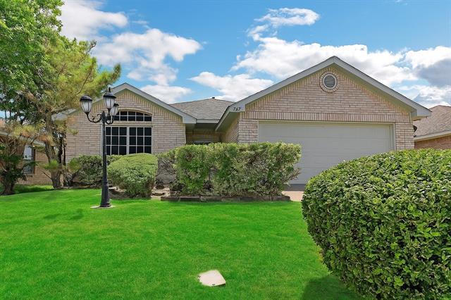 property at 721 Somerset Dr