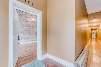 310 S Main St, Unit 101 in Memphis, TN - Building Photo - Building Photo