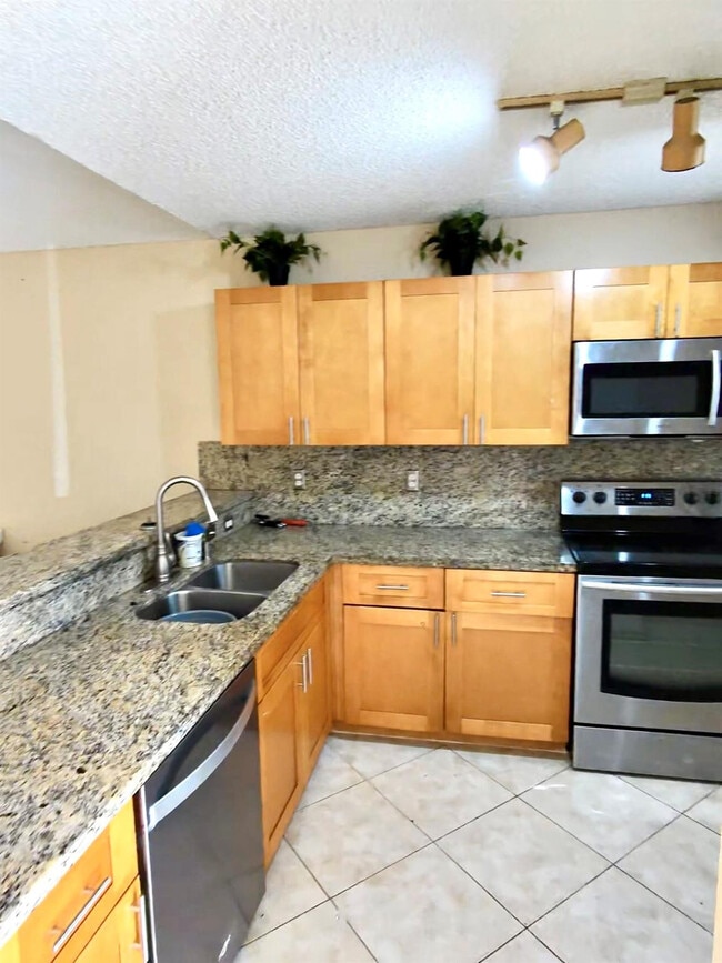 6301 Seminole Terrace in Margate, FL - Building Photo - Building Photo