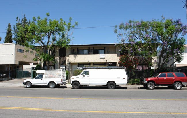 7010 Fulton Ave in North Hollywood, CA - Building Photo - Building Photo