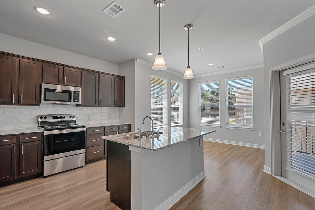Cross Timbers Apartments Photo