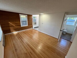 2505 Alder St in Eugene, OR - Building Photo - Building Photo