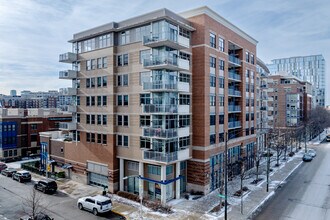 ParkSide of Old Town in Chicago, IL - Building Photo - Primary Photo