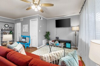 1330 N Adams St, Unit 2780 in Tallahassee, FL - Building Photo - Building Photo