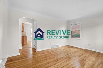 9725 Fox Ave in Allen Park, MI - Building Photo - Building Photo