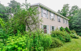 1180 N Rd in Sunderland, VT - Building Photo - Building Photo