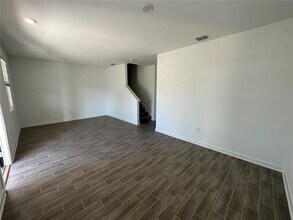 3047 Ella Wy in St. Cloud, FL - Building Photo - Building Photo