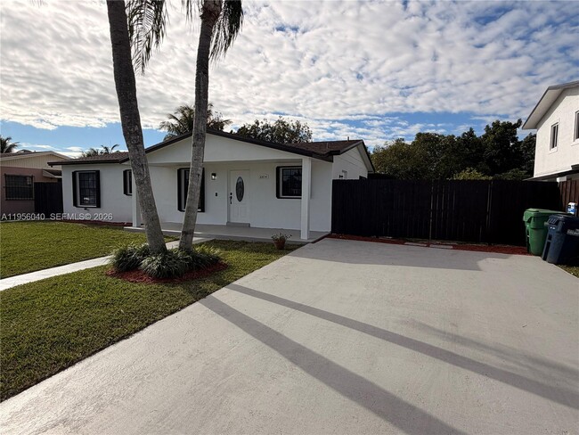 10854 SW 141st Ln in Miami, FL - Building Photo - Building Photo