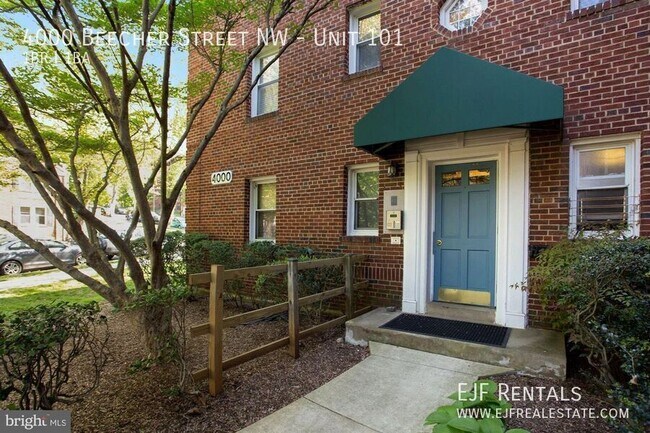 4000 Beecher St NW-Unit -Unit 101 in Washington, DC - Building Photo - Building Photo