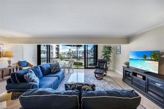 2900 Gulf Shore Blvd N in Naples, FL - Building Photo - Building Photo