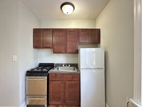 4551 N Damen Ave in Chicago, IL - Foto de edificio - Building Photo