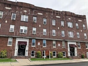 678 Scotland Rd in Orange, NJ - Building Photo - Building Photo