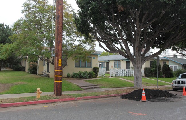 1824 Michigan Ave in Santa Monica, CA - Foto de edificio - Building Photo