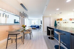 665 NE 25th St, Unit 2301 in Miami, FL - Building Photo