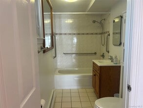 1900 Decatur Ave in North Bellmore, NY - Building Photo - Building Photo