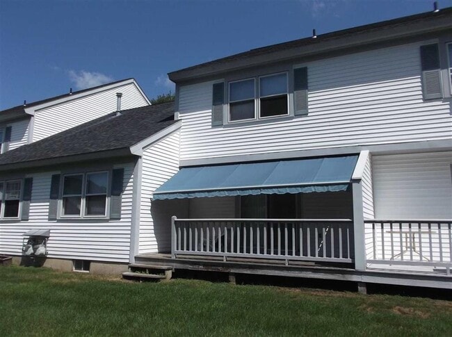 7 River View Dr in Essex Junction, VT - Building Photo - Building Photo