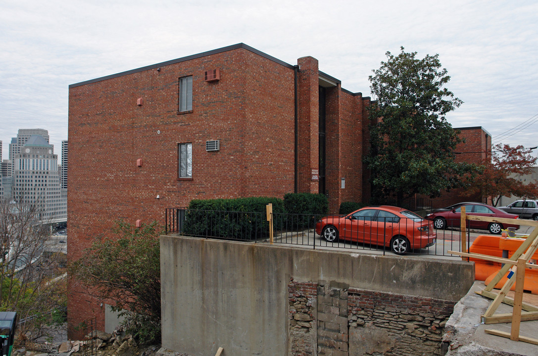 Monastery Apartments in Cincinnati, OH - Foto de edificio