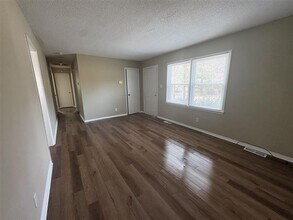 4130 Edgeware Rd in Winston-Salem, NC - Building Photo - Building Photo