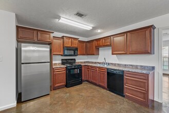 1005 Wineberry Rd in Conway, AR - Building Photo - Building Photo