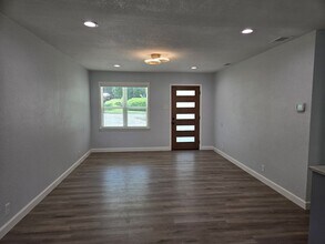 2647 Springvale Dr in Farmers Branch, TX - Building Photo - Building Photo