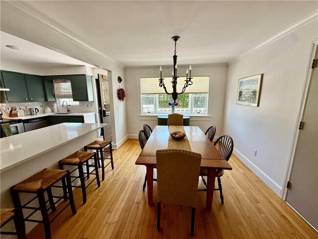 8 McCormick Rd in Newport, RI - Building Photo - Building Photo