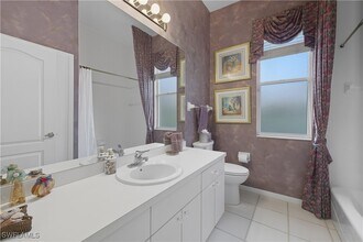 24750 Pennyroyal Dr in Bonita Springs, FL - Foto de edificio - Building Photo