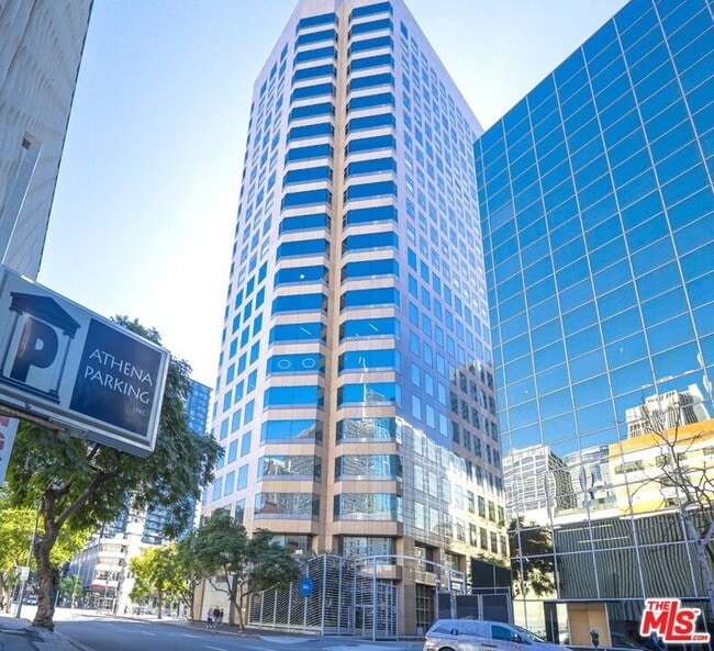 801 S Grand Ave in Los Angeles, CA - Foto de edificio - Building Photo