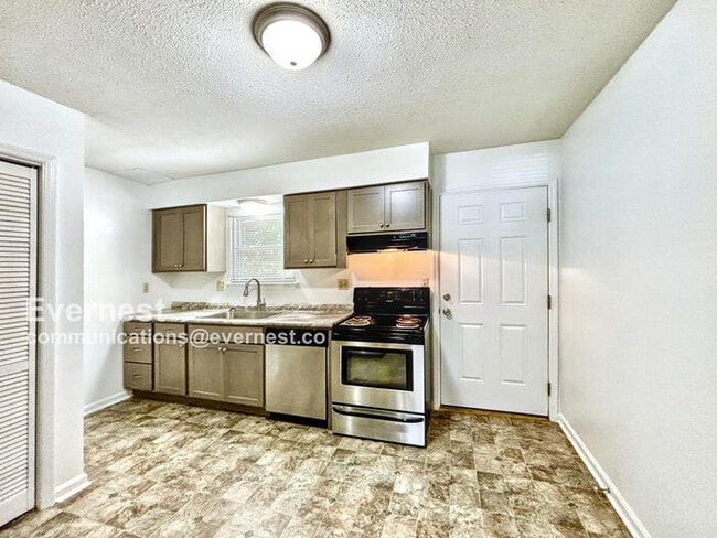 6849 Martha Ave in Chattanooga, TN - Building Photo - Building Photo