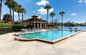 3820 La Vista Cir in Jacksonville, FL - Building Photo - Building Photo