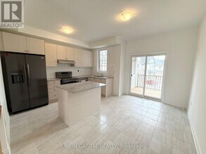 11 Franklin Ave in Toronto, ON - Building Photo - Building Photo