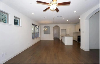 Room in Townhome on Huckleberry Dr in McKinney, TX - Building Photo - Building Photo