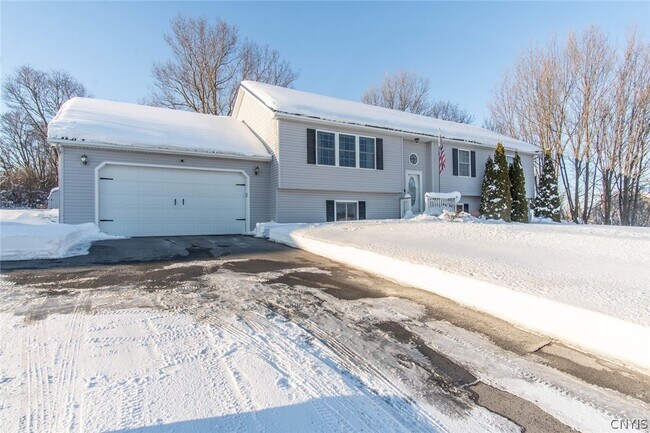 26537 NY-283 in Watertown, NY - Building Photo - Building Photo