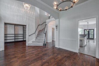 9215 Spicebrush Dr in Austin, TX - Building Photo - Building Photo