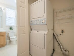 131 Robinson Ln, Unit MB 1 in Santa Cruz, CA - Building Photo - Building Photo