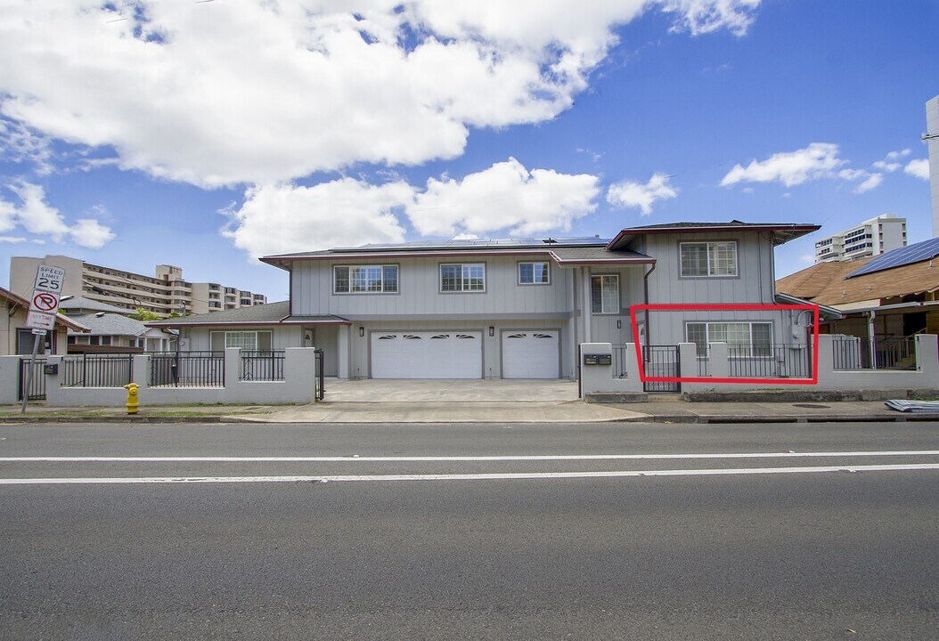 1512 Ke’eaumoku St in Honolulu, HI - Building Photo
