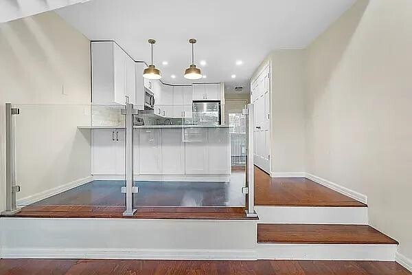 211 Thompson St in New York, NY - Foto de edificio - Building Photo