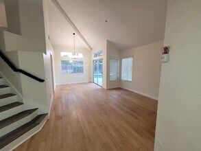 13611 Amanda St in Fontana, CA - Building Photo - Building Photo