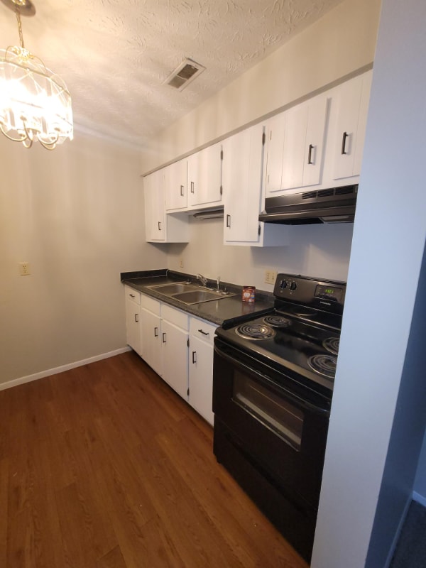 1101 W Maple St in Canton, OH - Building Photo - Building Photo