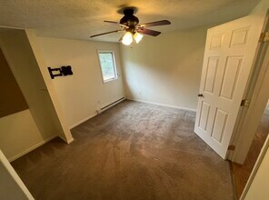 30 Country Aire Ln in Accident, MD - Building Photo - Building Photo