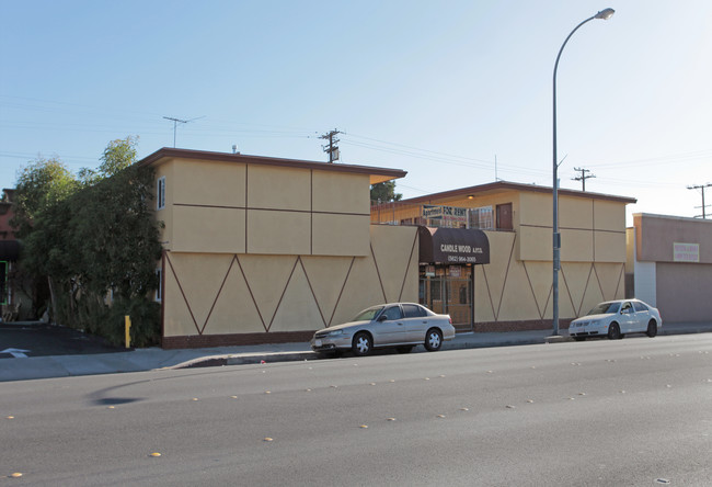 Candle Wood Apartments in Maywood, CA - Foto de edificio - Building Photo