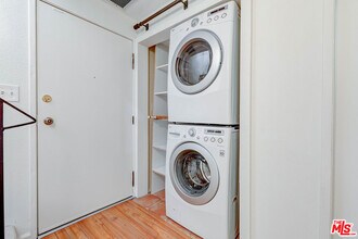 832 Palm Ave in West Hollywood, CA - Building Photo - Building Photo