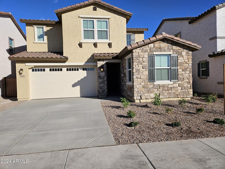 3315 S Bridlewood in Mesa, AZ - Building Photo