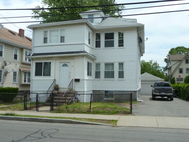 121 W Elm Ave, Unit 1