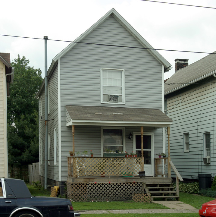 421 North St in Butler, PA - Building Photo